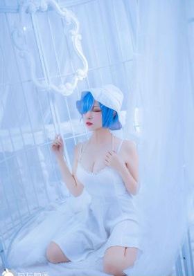 瑜伽老师的特殊待遇在线观看_国产剧高清完整版播放